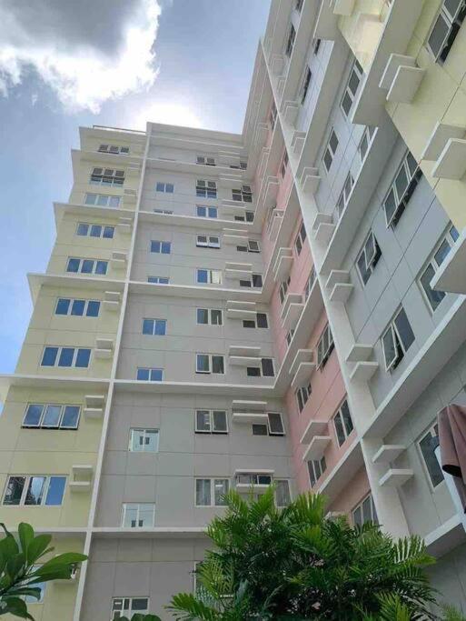 1Br With Extra Room At One Regis- Megaworld Баколод Екстер'єр фото